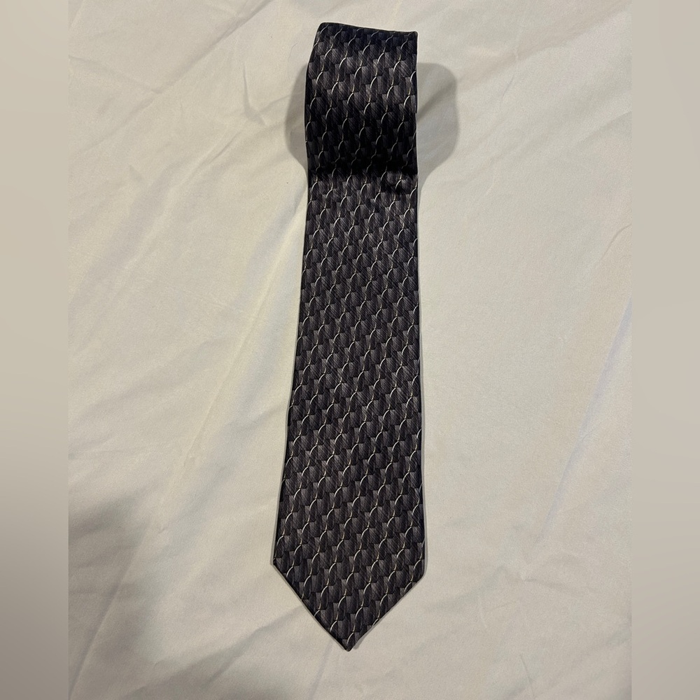 Stafford Elegant Black Patterned Tie
